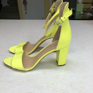 Neon NEVER WORN Vince Camuto Heels